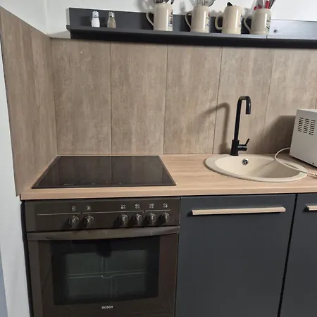 Montage Zum Walnussbaum Apartment Deutschhof