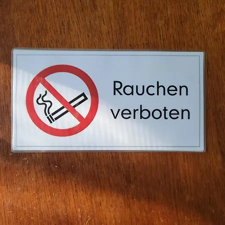 Montage Zum Walnussbaum * Deutschhof