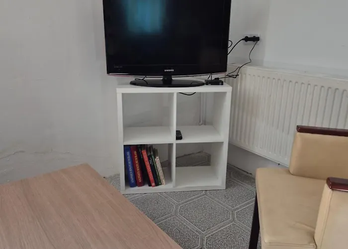 Montage Zum Walnussbaum *