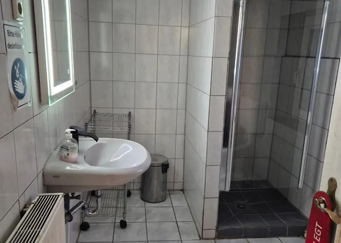 Montage Zum Walnussbaum Apartment Deutschhof