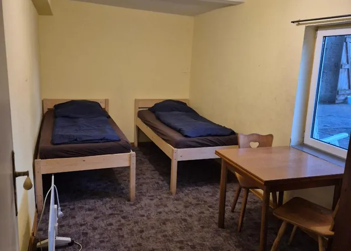 Montage Zum Walnussbaum *