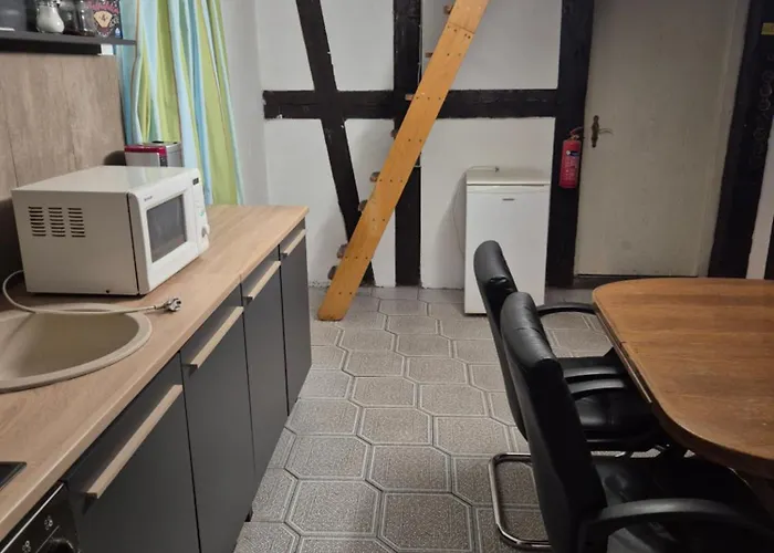 Montage Zum Walnussbaum * Deutschhof