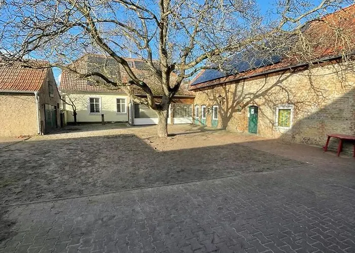 Apartment Montage Zum Walnussbaum